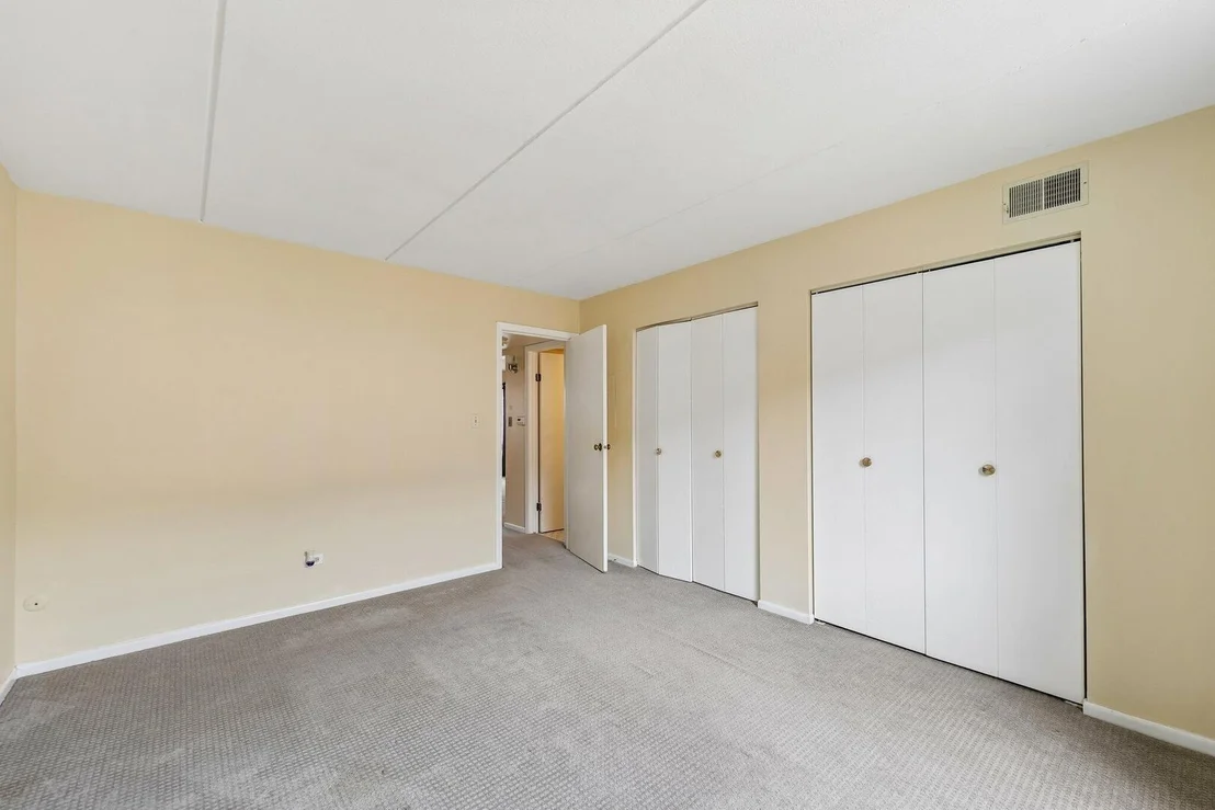 Photo of Unit 4 at 5401 Chateau Drive