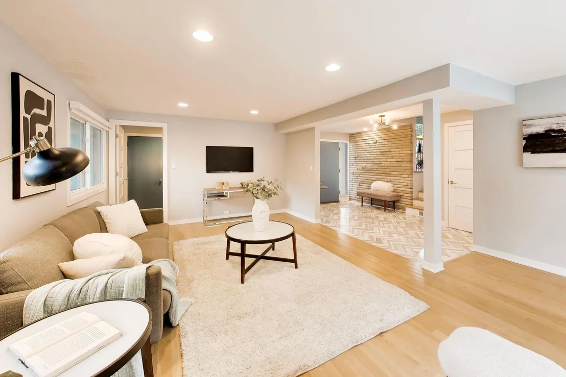 Photo of 1005 FORESTWAY Drive