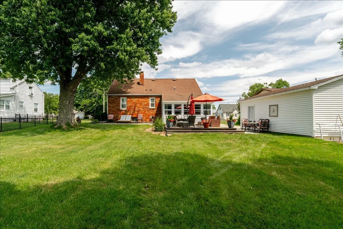 Photo of 111 LOREN Street