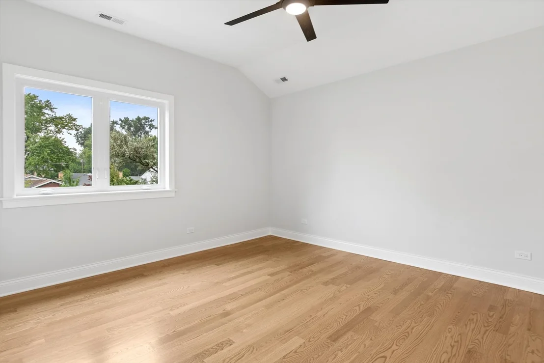 Photo of 354 Lionel Road