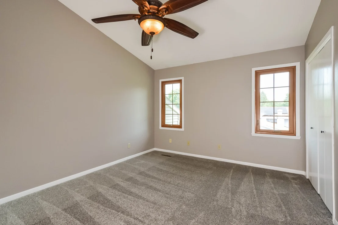 Photo of 1503 Featherstone Road