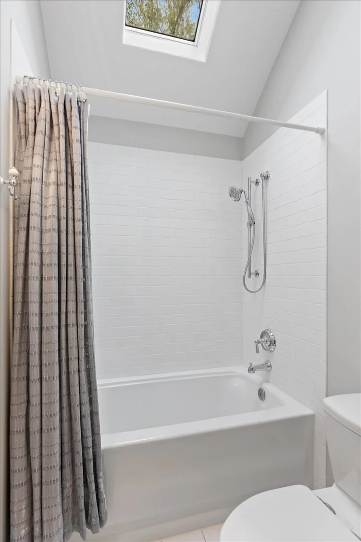 Photo of 1021 Linden Lane
