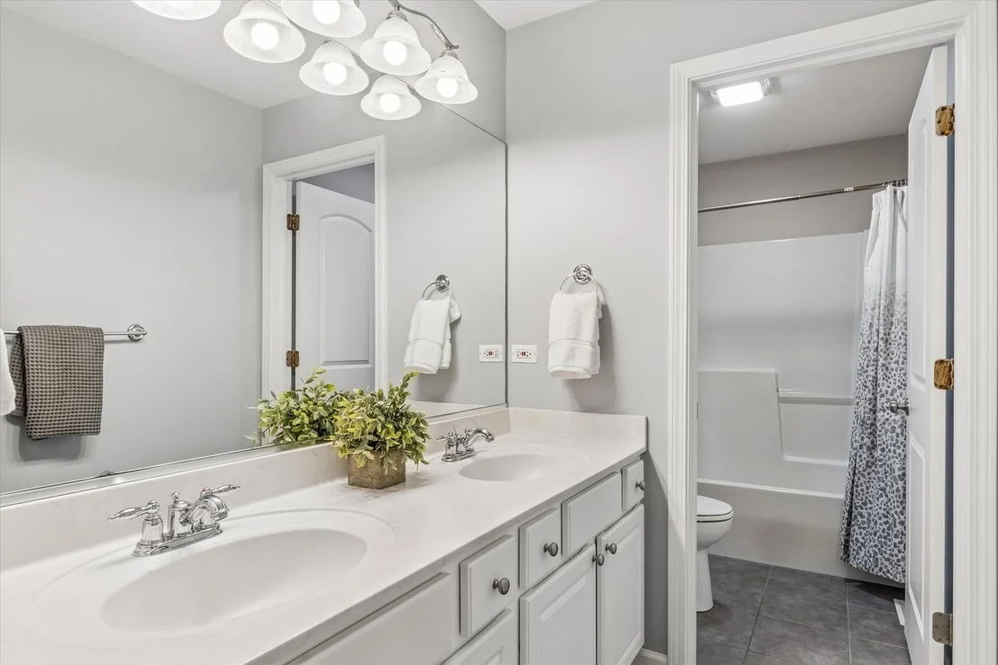 Photo of 116 W Jefferson Avenue