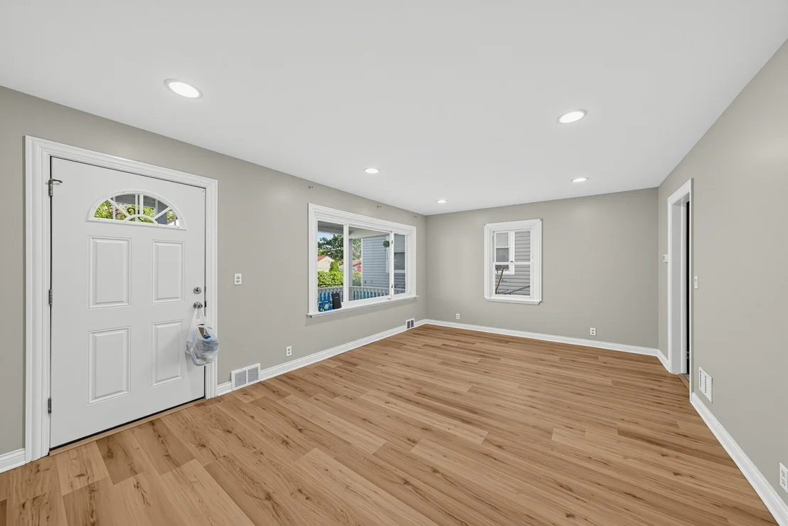 Photo of 156 Oak Avenue