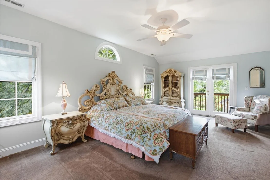 Photo of 2501 Robincrest Lane