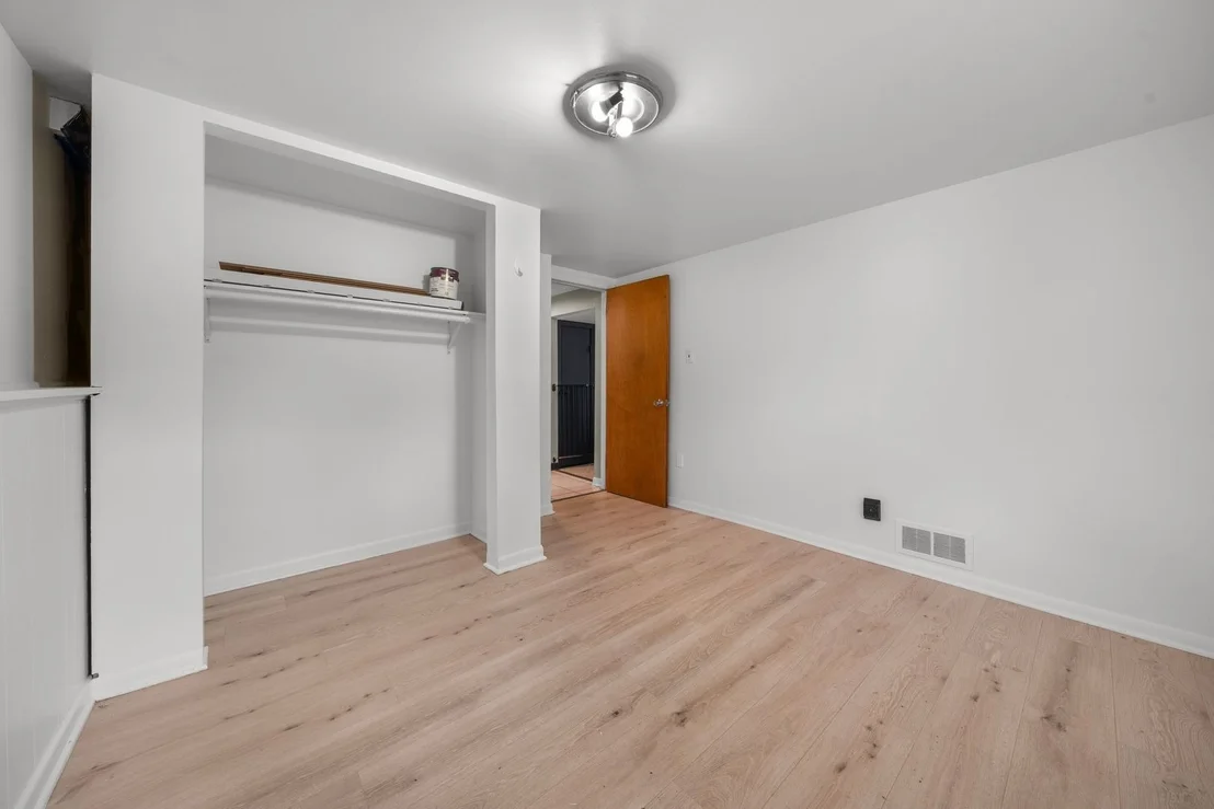 Photo of 960 Becker Lane