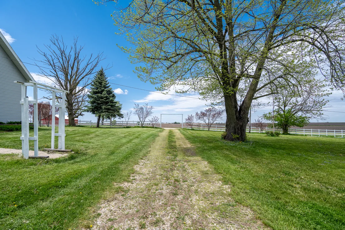 Photo of 1274 Whitney Road