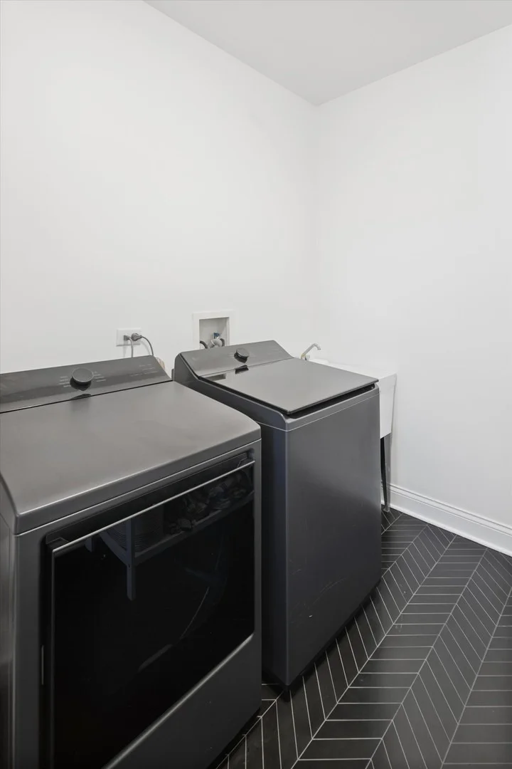 Photo of 403 S Fairview Avenue