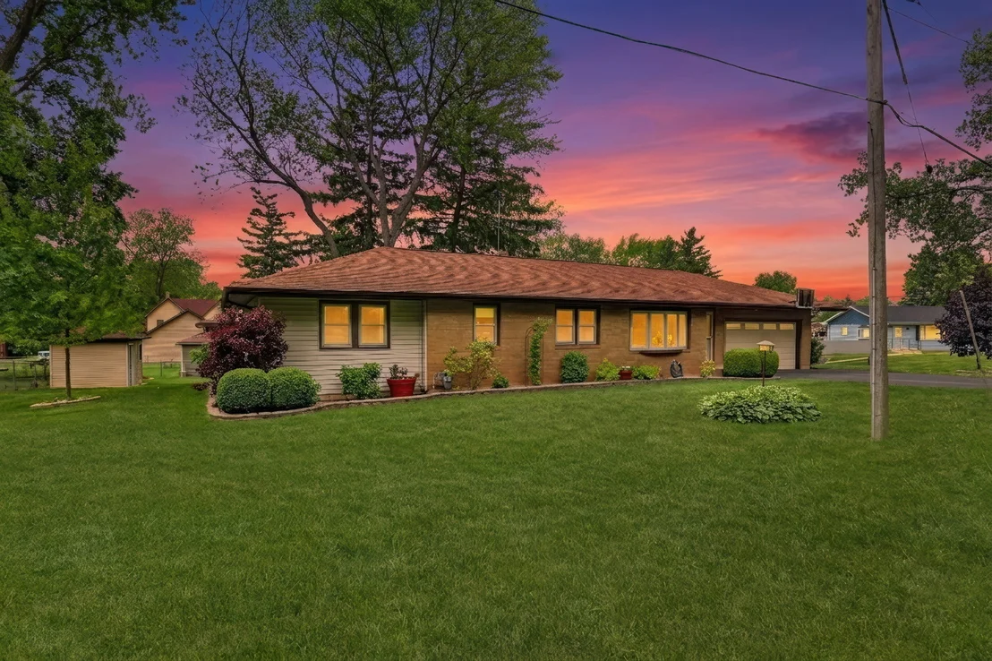 Photo of 2501 S Vaupell Drive