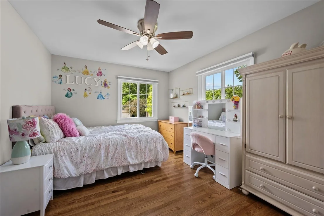 Photo of 1042 Gordon Terrace