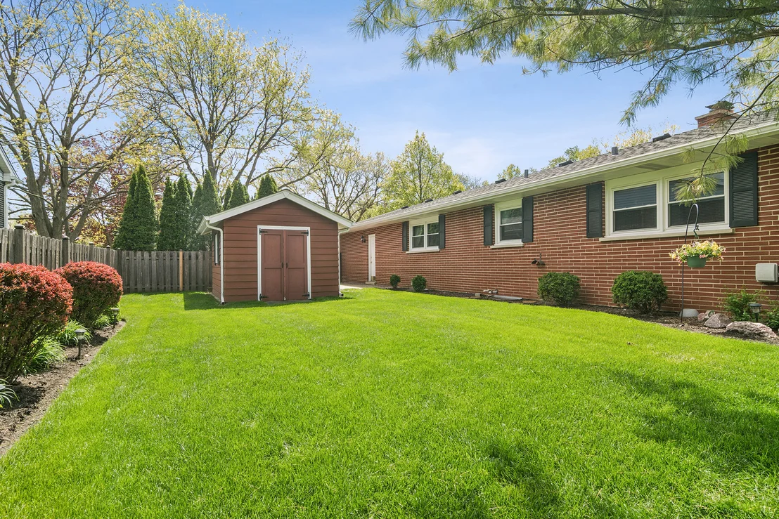 Photo of 1600 E Linden Lane