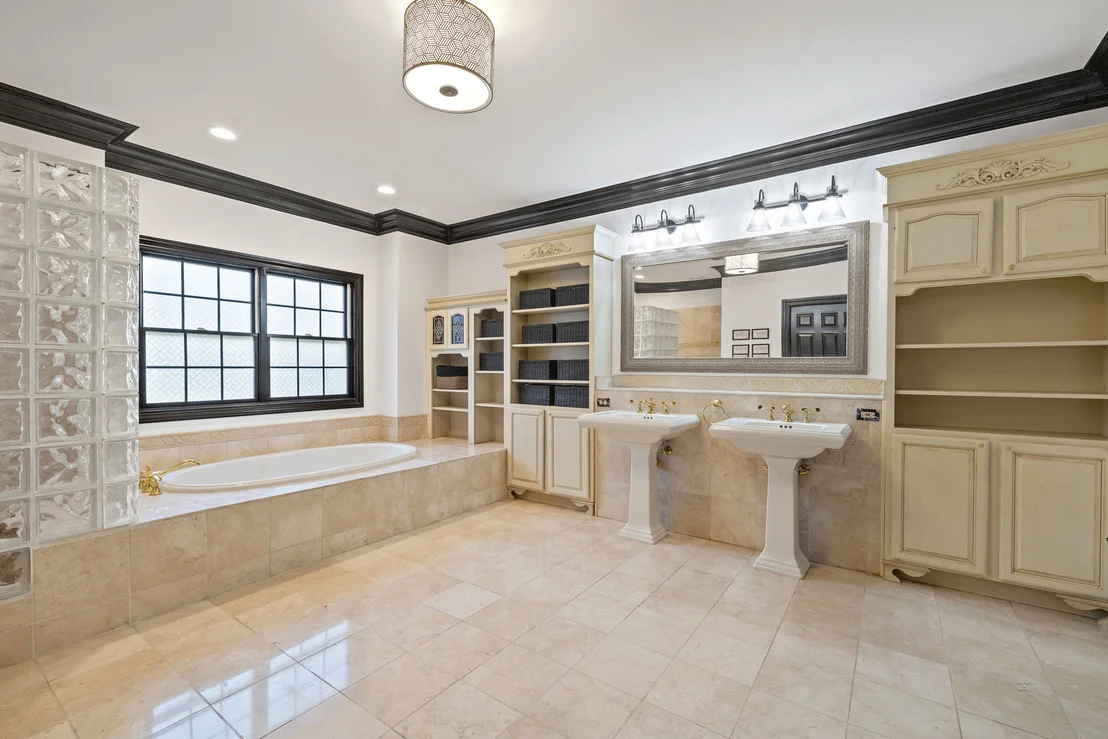 Photo of 5901 Whiting Drive
