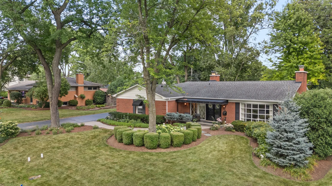 Photo of 301 Willow Lane