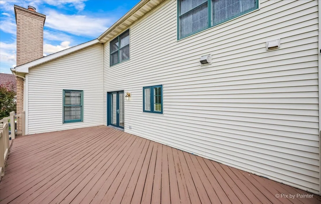 Photo of 810 Woodridge Trail