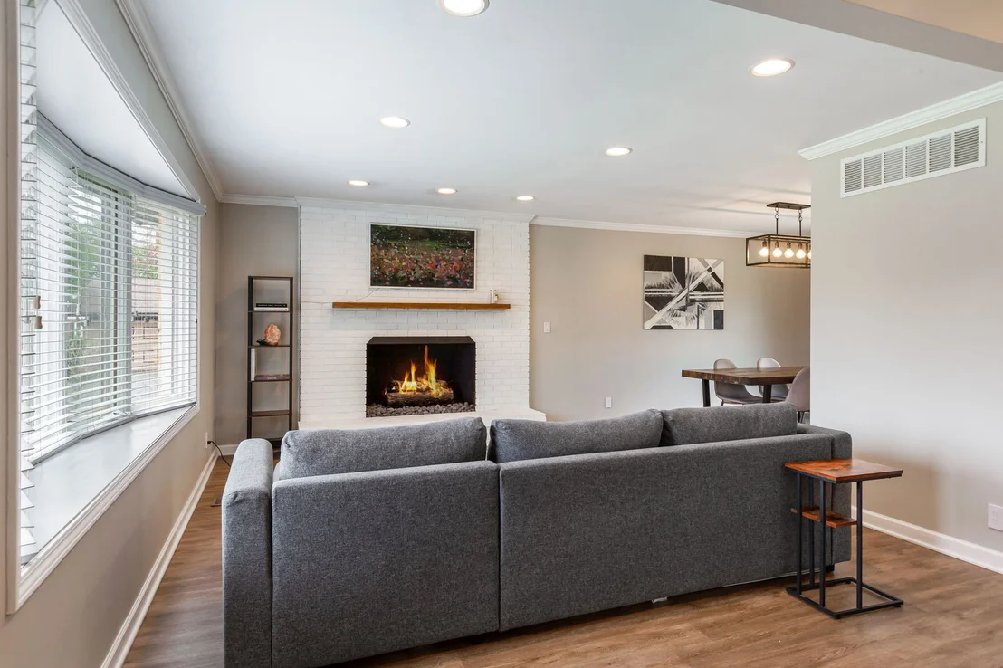 Photo of 29W332 Mark Drive
