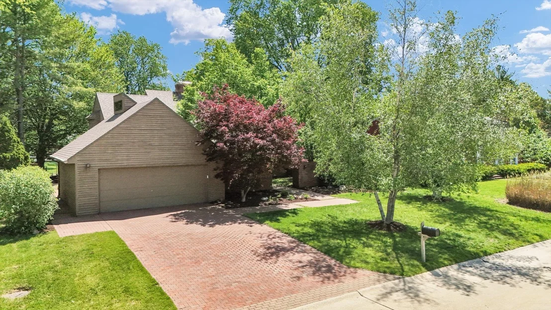 Photo of 10 Carriage Way