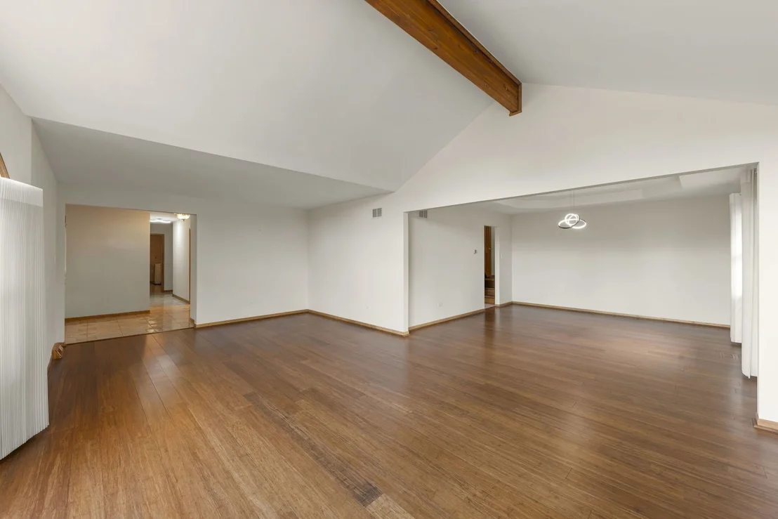 Photo of 19451 Stonehenge Drive
