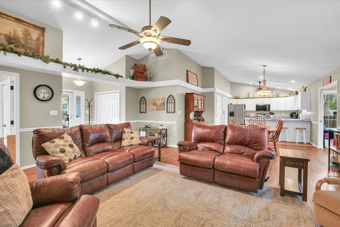 Photo of 301 N Spruce Drive