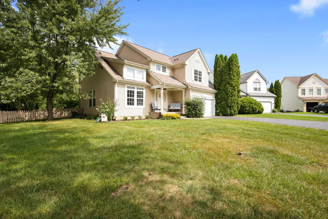 Photo of 6233 Formoor Lane