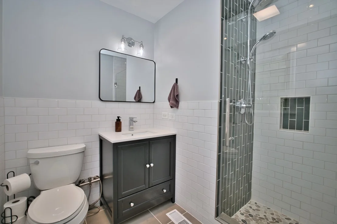 Photo of 2S510 Seneca Drive