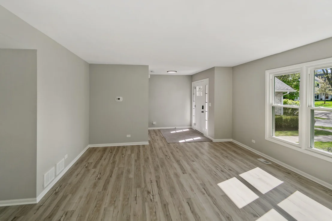 Photo of 731 Roaring Brook Lane