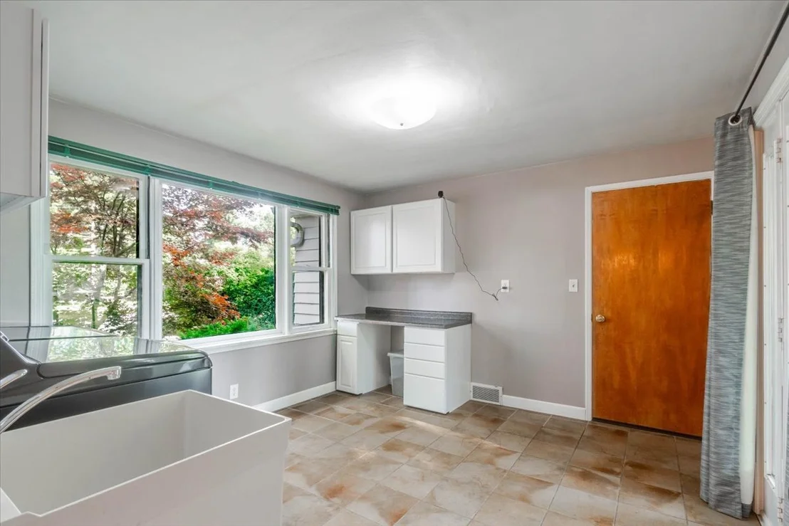 Photo of 1011 Bakewell Avenue