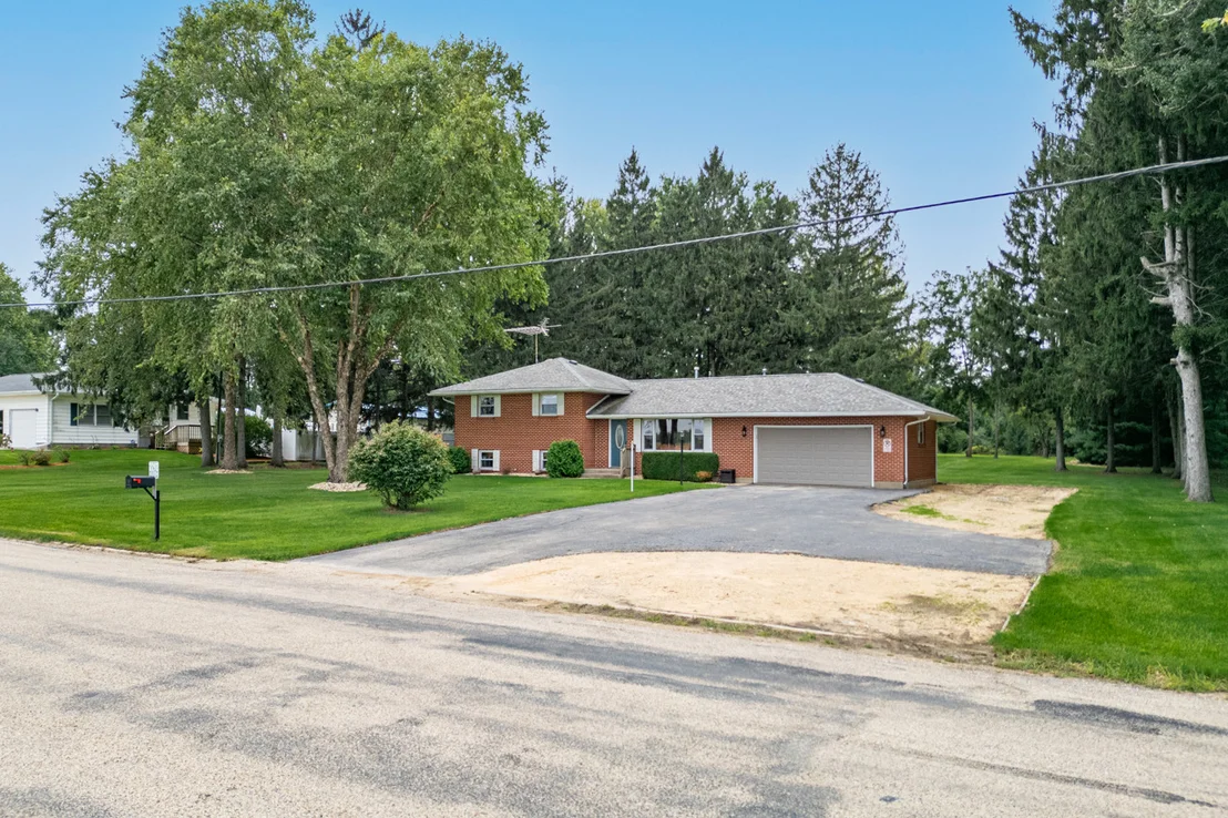 Photo of 2292 N Leaf River Road