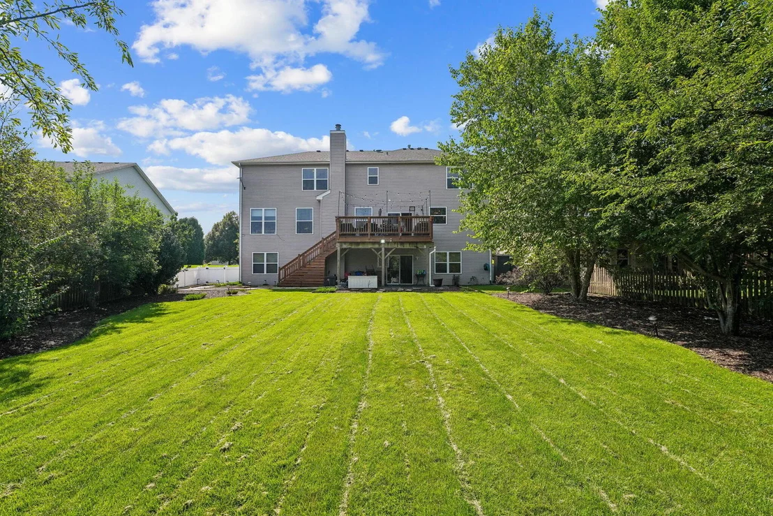 Photo of 772 E Lindsey Lane