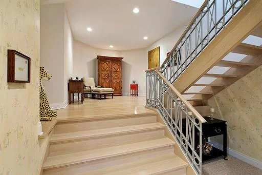 Photo of 3 BROADLEYS Court