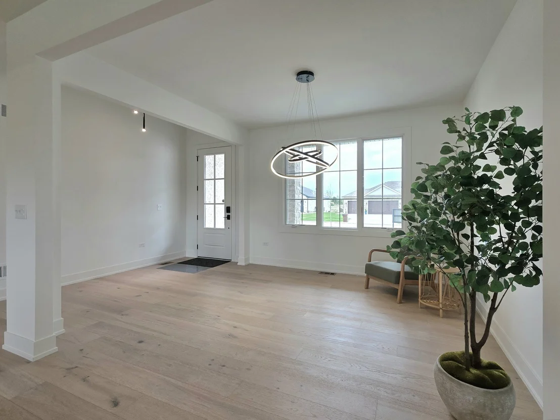 Photo of 1083 Kinley Drive