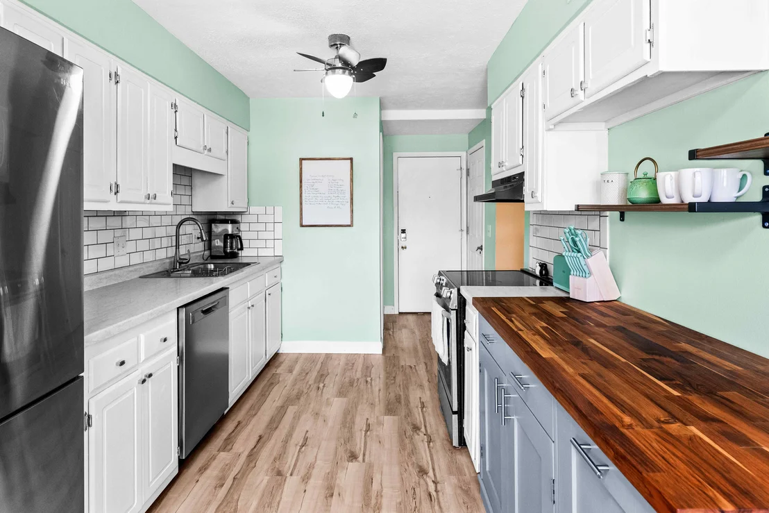 Photo of Unit A at 1536 Hunt Drive