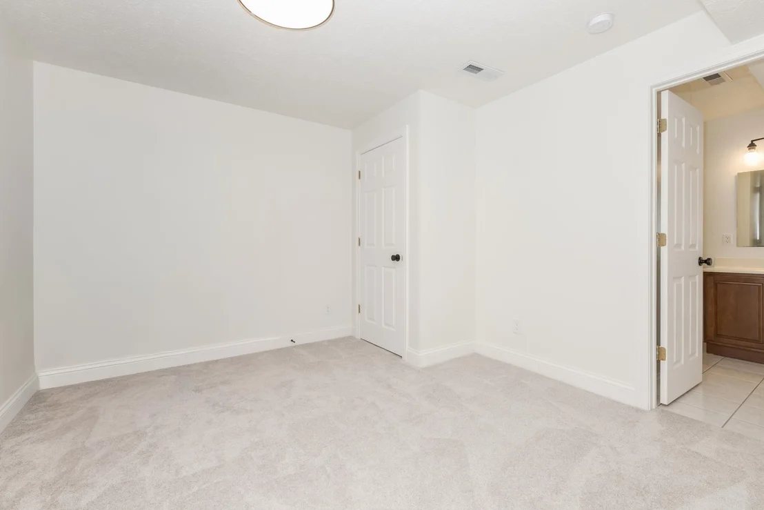Photo of 980 Balsam Road