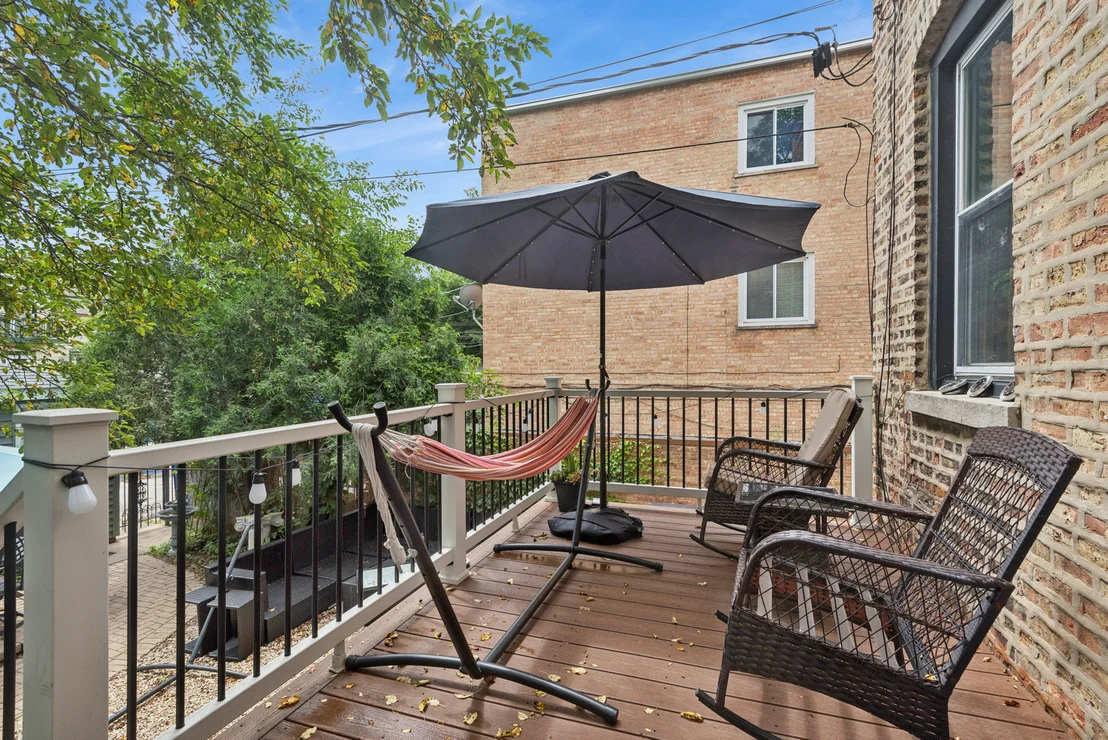 Photo of 1329 W Pratt Boulevard