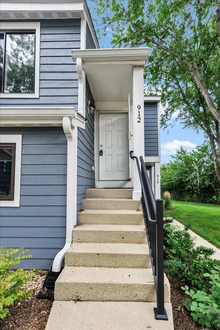 Photo of 912 MANCHESTER Circle