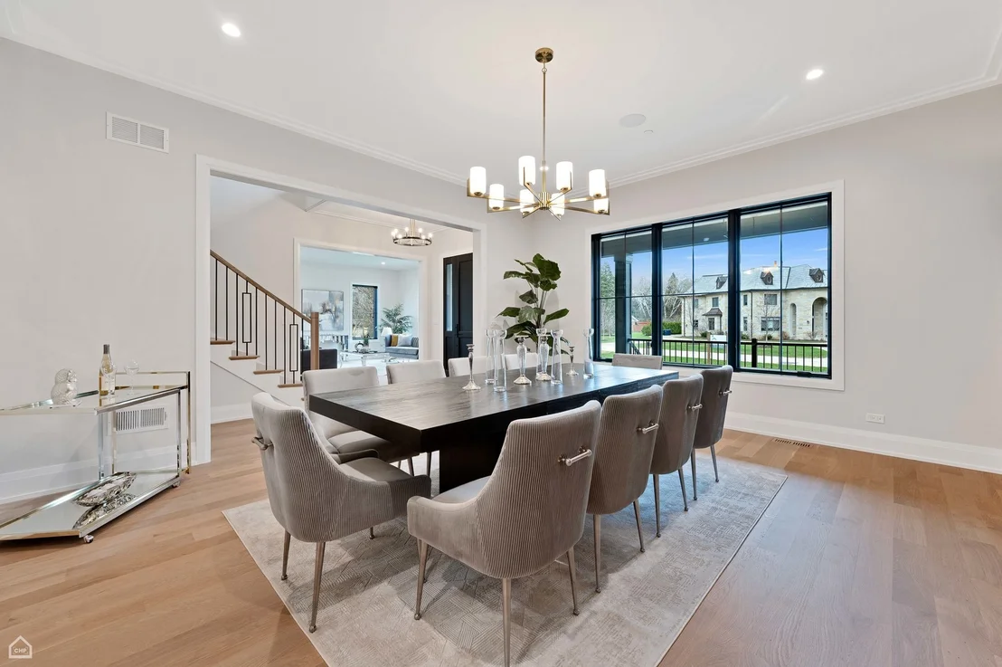 Photo of 2410 White Oak Drive