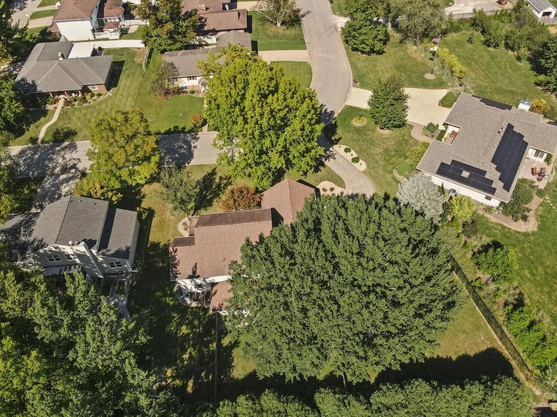 Photo of 703 Surrey Road