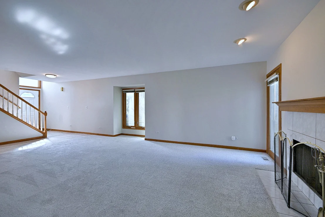 Photo of 148 Schiller Square