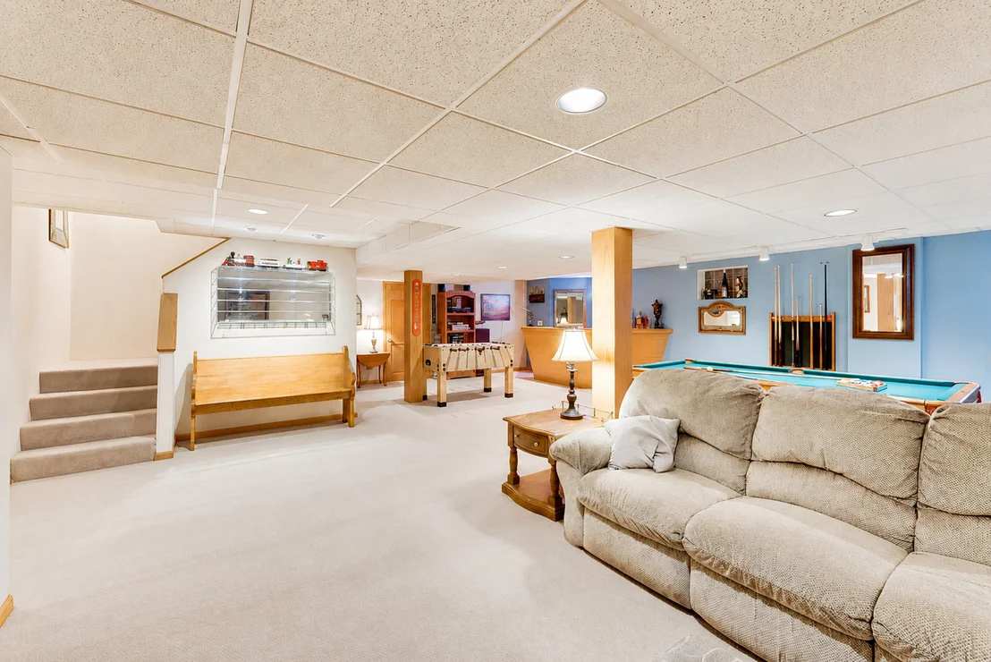 Photo of 1265 N Scarlet Drive