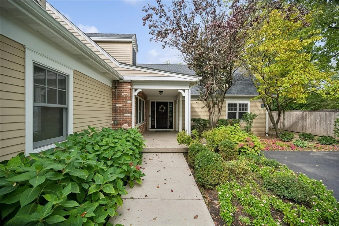 Photo of 898 Bridlegate Lane