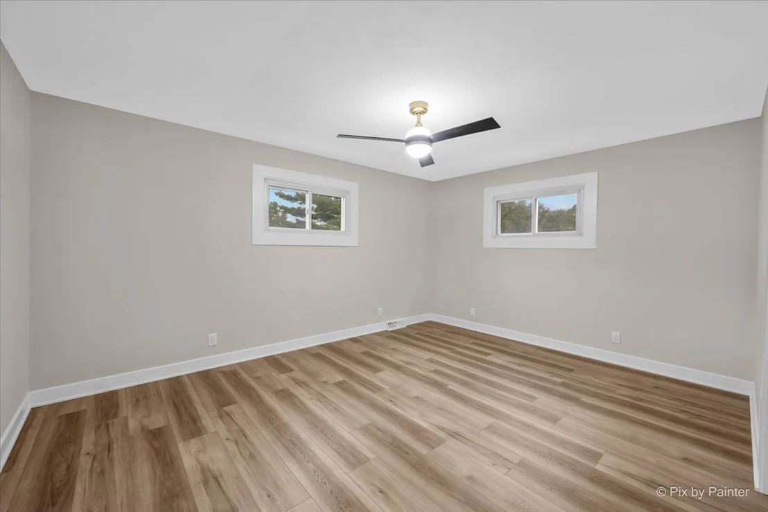 Photo of 1245 W Violet Street