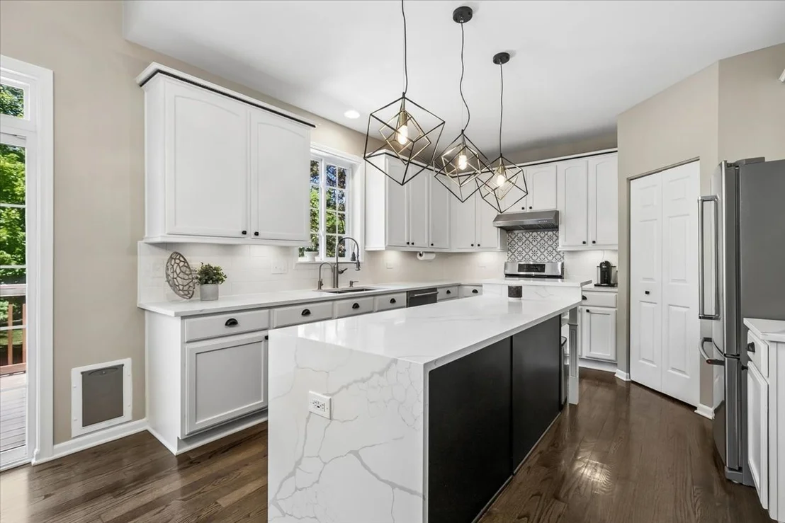 Photo of 1085 Waterview Circle