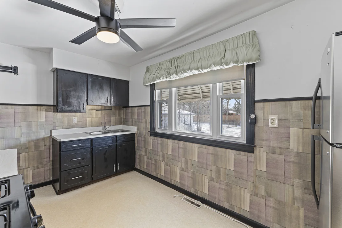Photo of 17714 Burnham Avenue