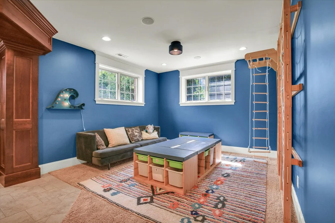 Photo of 4905 Peifer Lane
