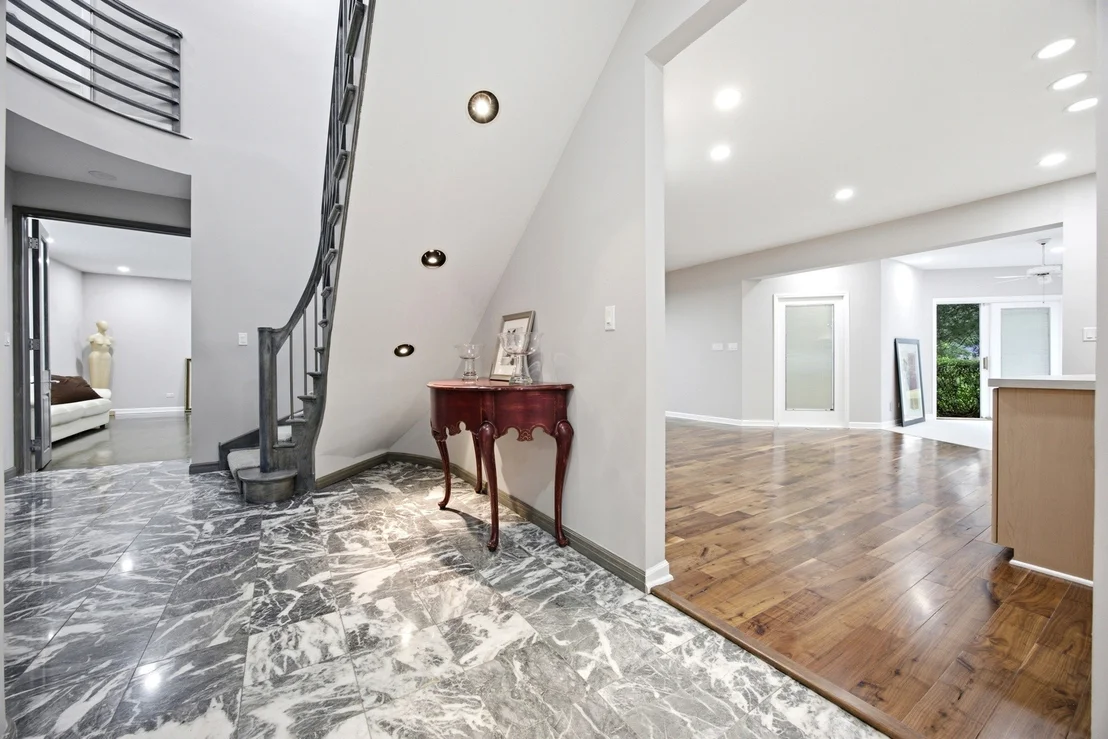 Photo of 2575 LINCOLN Avenue