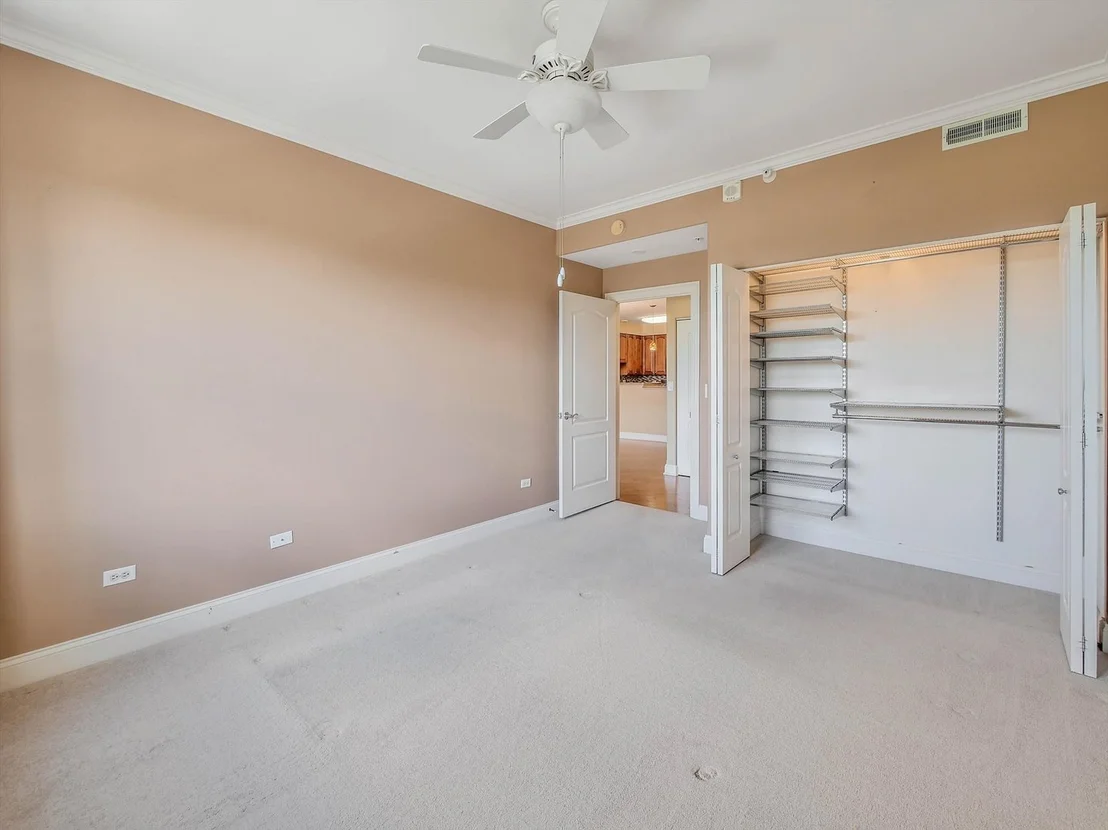 Photo of Unit 403 at 1 Itasca Place