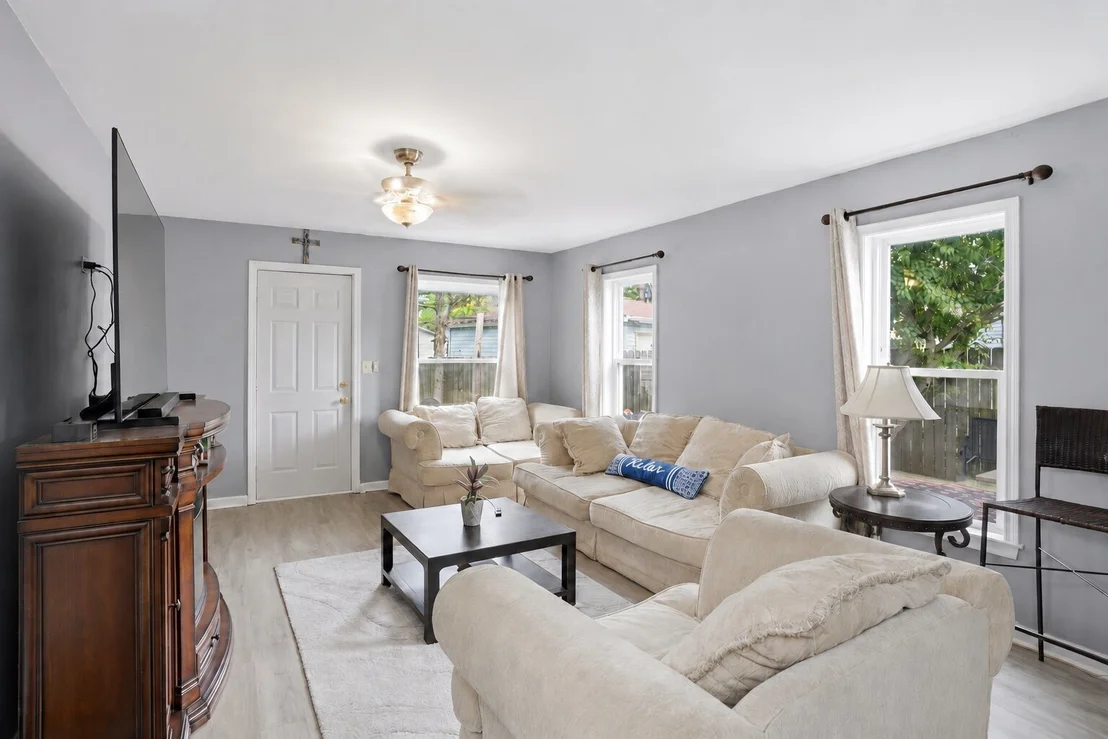 Photo of 551 Sunset Drive
