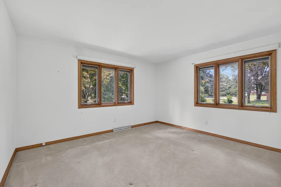 Photo of 5 N Acres Drive