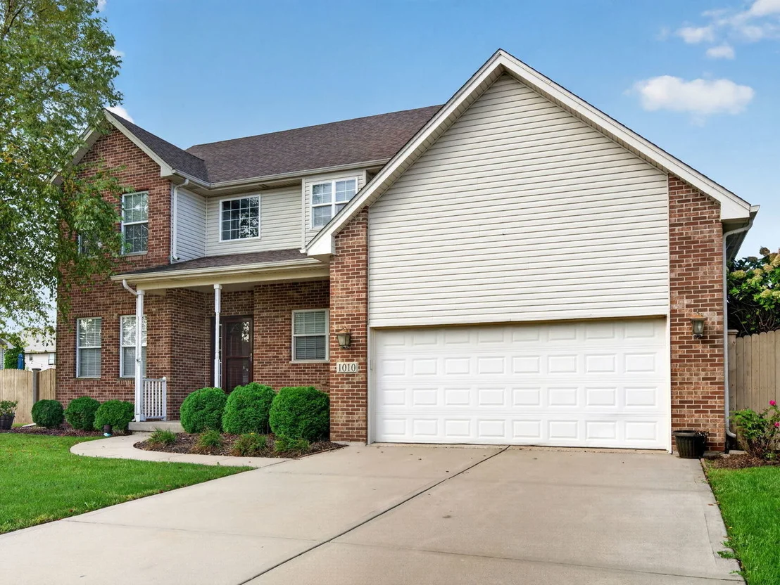 Photo of 1010 Heritage Drive