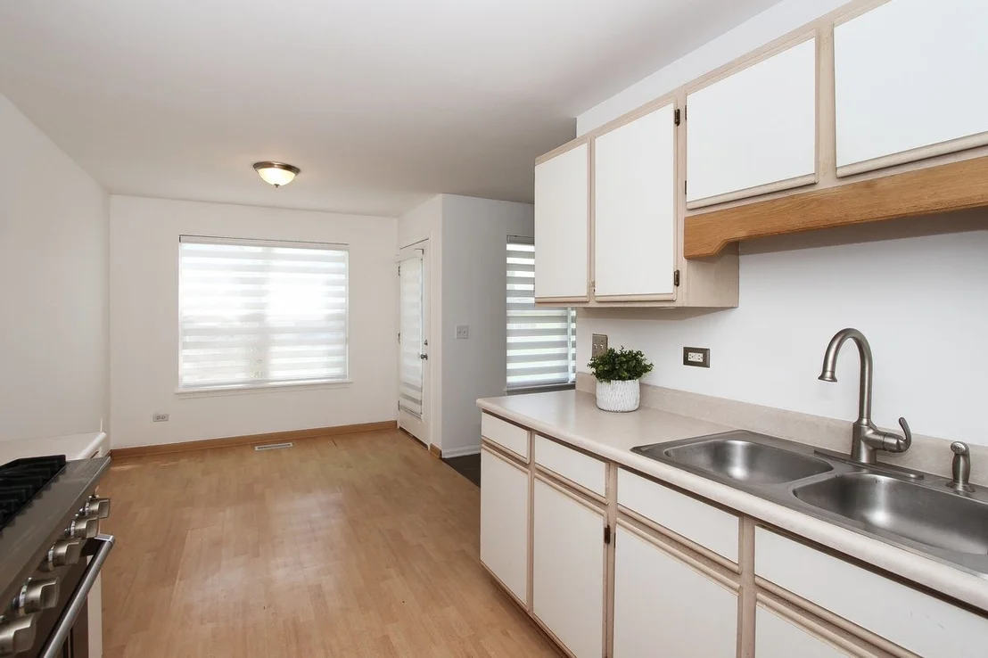 Photo of Unit A at 400 Woodview Circle