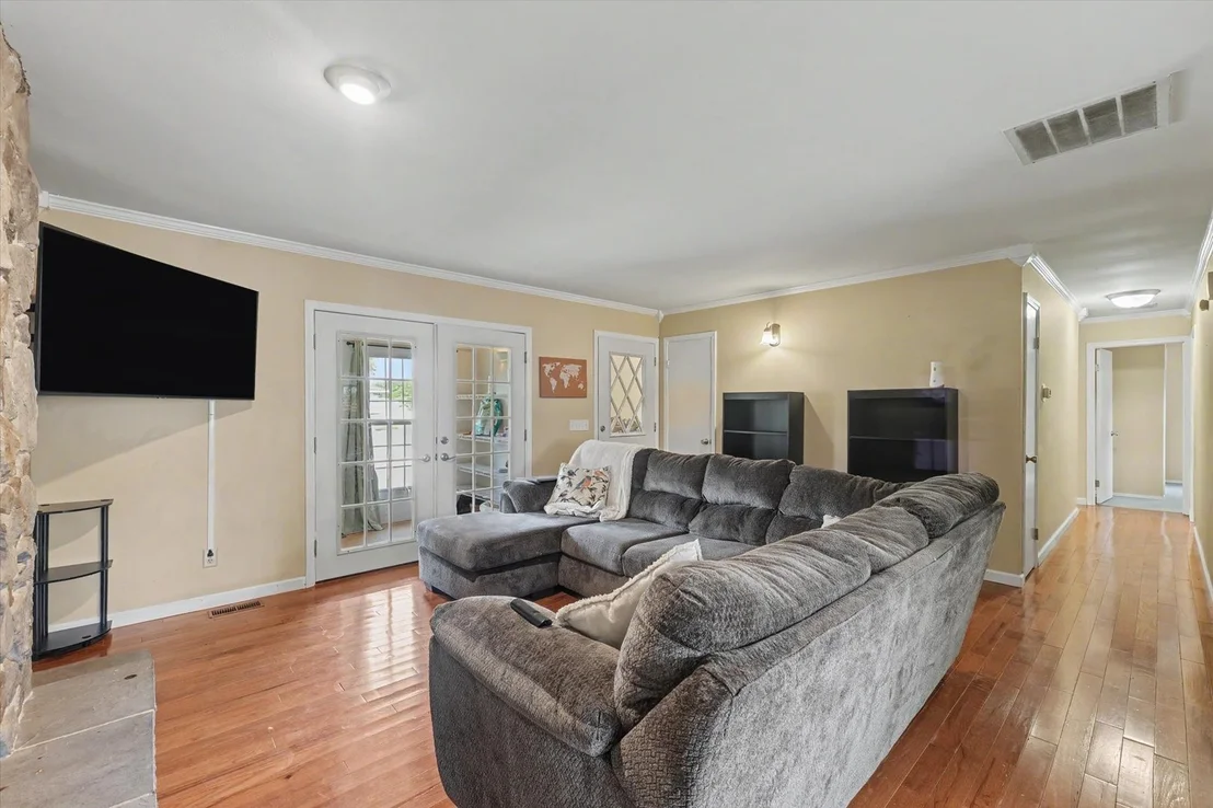 Photo of 2406 Jordan Drive